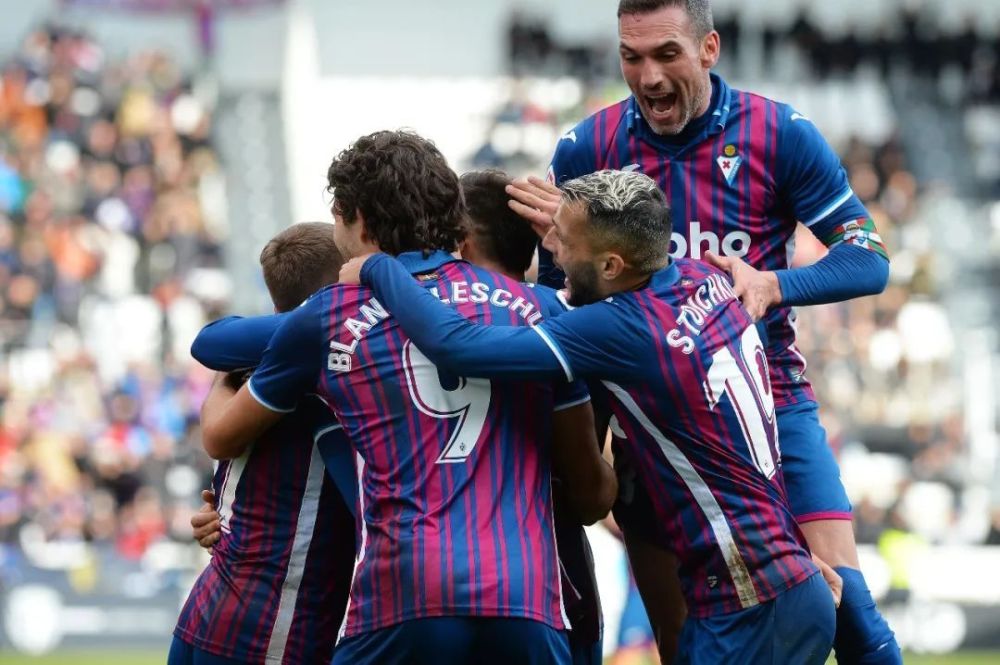 约基奇低位 约基奇低位